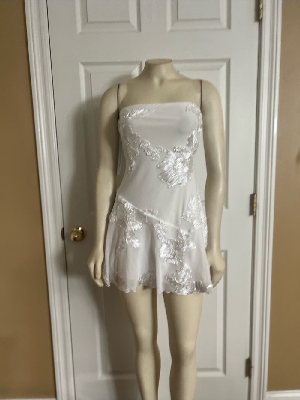 Princess Polly Meadow Of Dreams Strapless Mini Dress White Floral Burnout - Picture 13 of 16